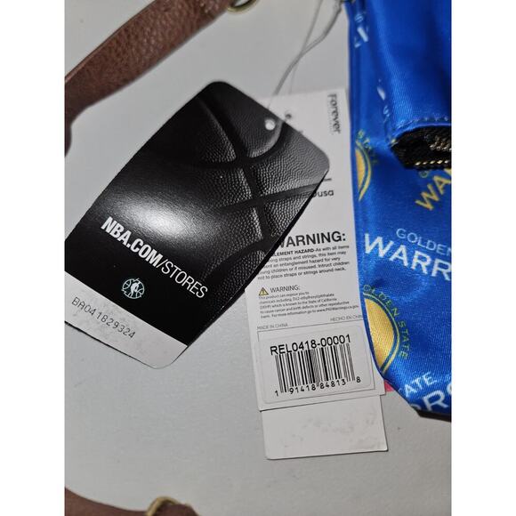 NWT! FOCO NBA Golden State Warriors Womens Repeat Logo Crossbody Wristlet - Picture 13 of 13